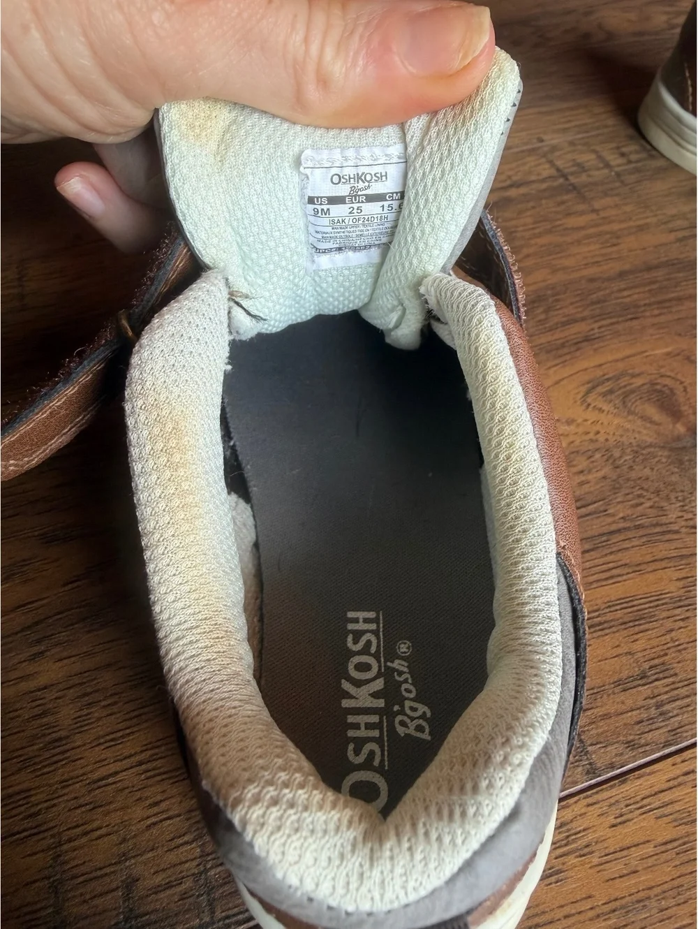 OshKosh B'gosh Boys' Brown and Gray Casual Sneakers Size 9M